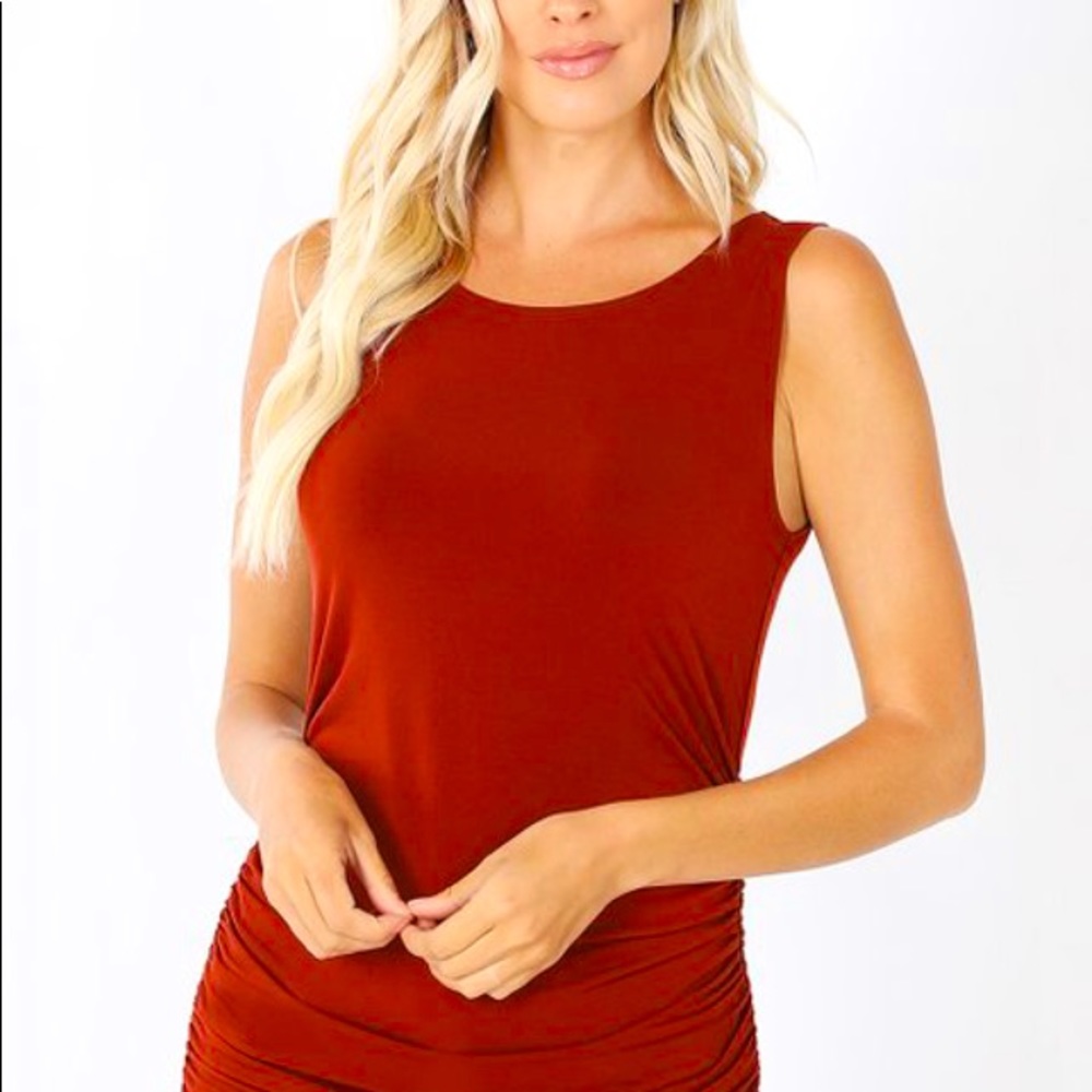 2 FOR $20🛍 BRAND NEW SIDE RUCHED SLEEVELESS TOP